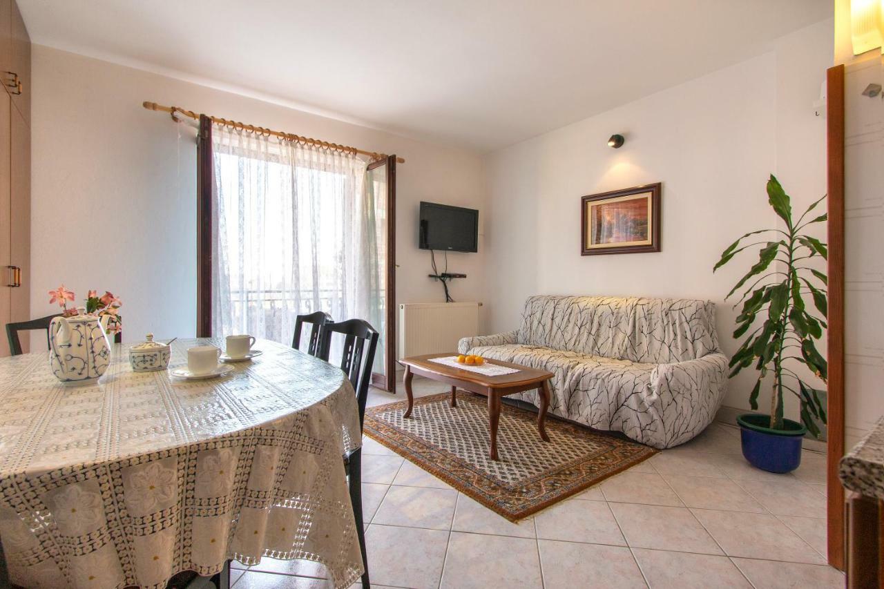 Irena'S Place A1 Rovigno Esterno foto