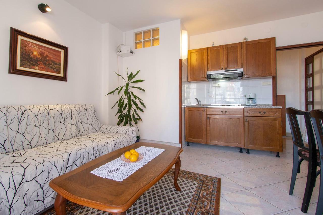 Irena'S Place A1 Rovigno Esterno foto