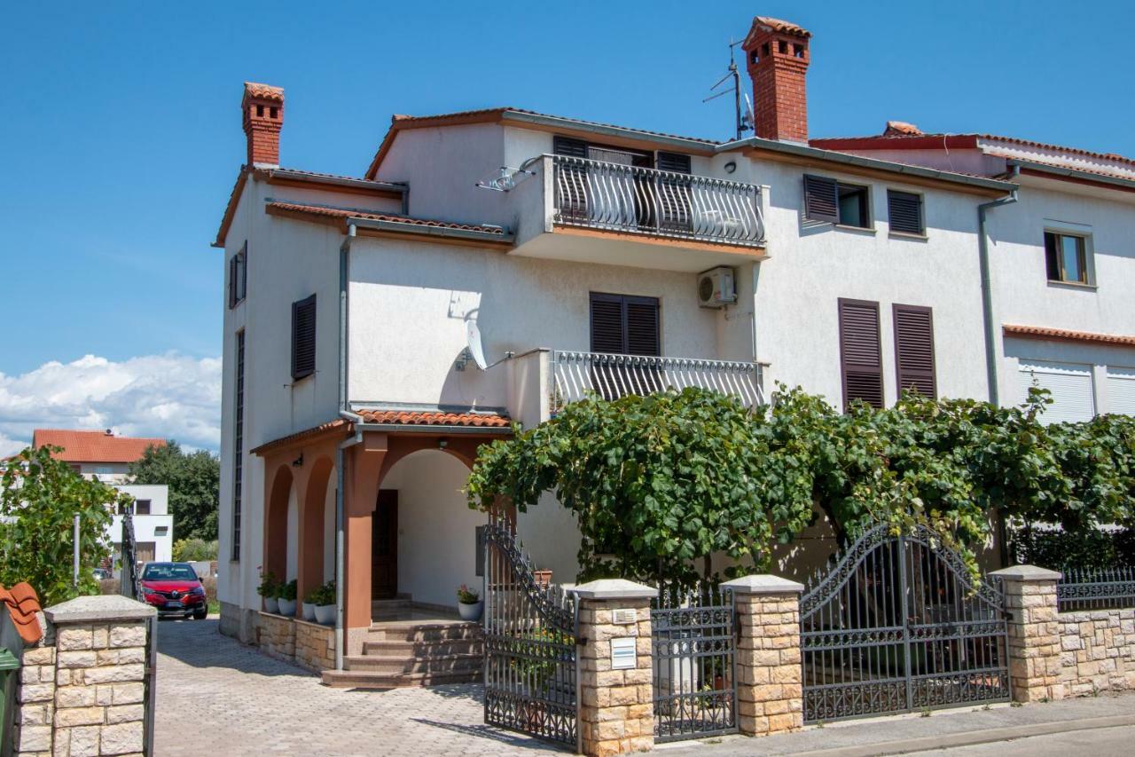 Irena'S Place A1 Rovigno Esterno foto