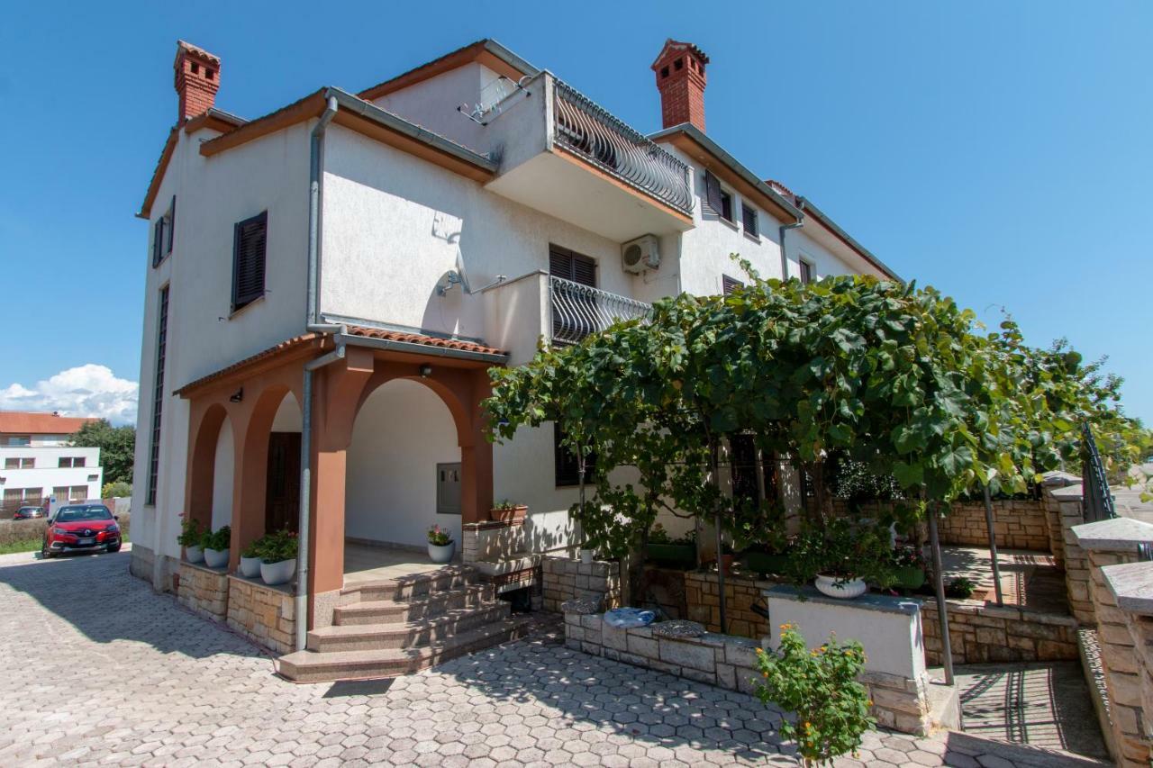 Irena'S Place A1 Rovigno Esterno foto