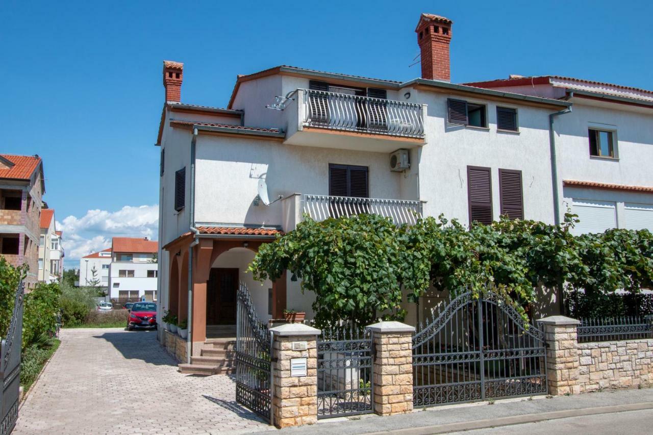 Irena'S Place A1 Rovigno Esterno foto